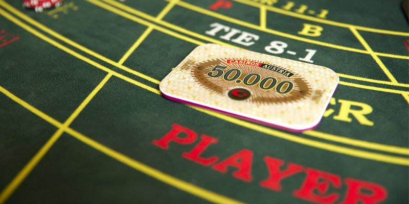 Tổng hợp các biến thể của Baccarat chi tiết 2 Định nghĩa Baccarat là gì?